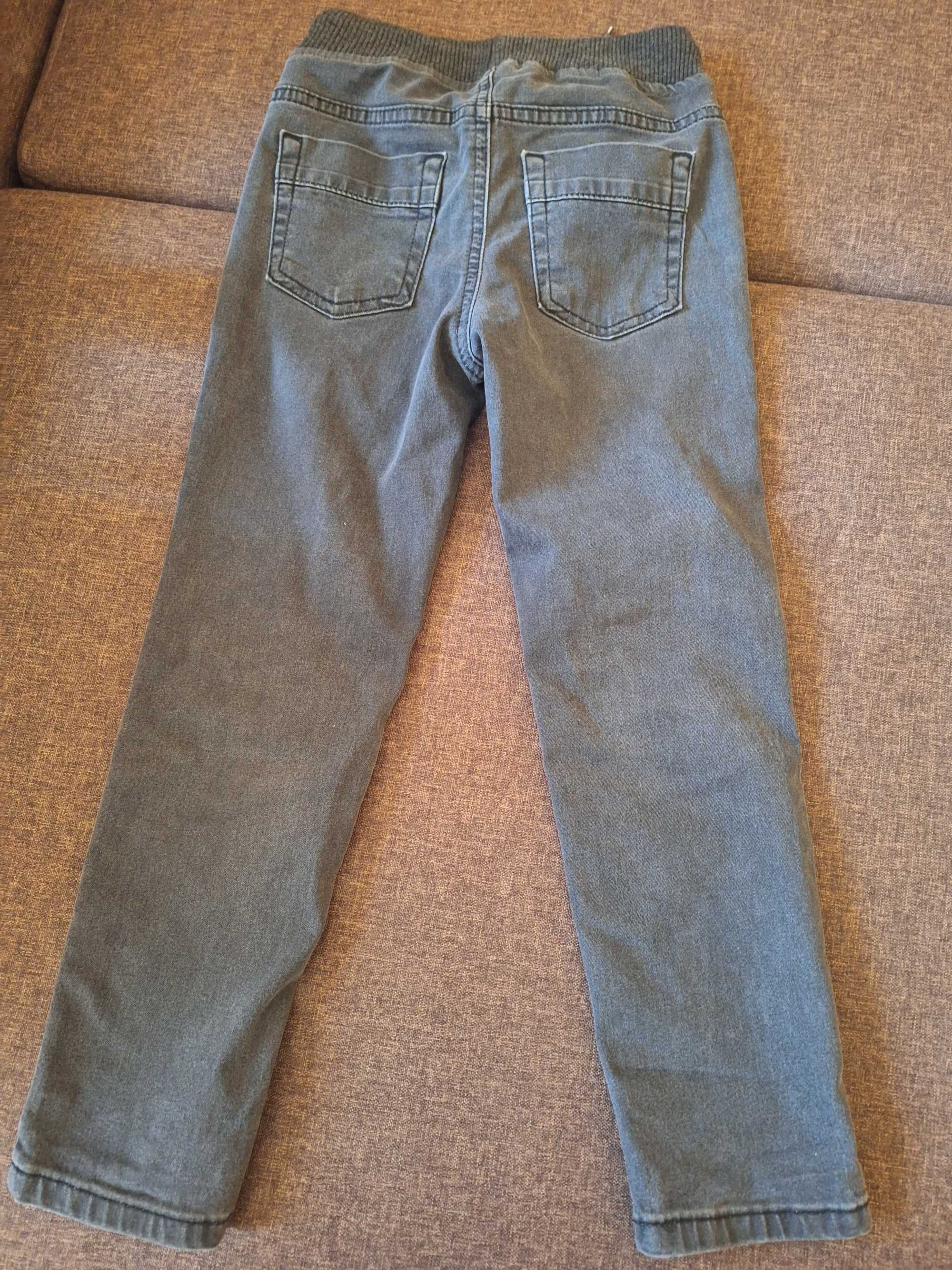 Продам штани-чиноси та джинси Reserved для хлопчика на 122 см (3 од.)