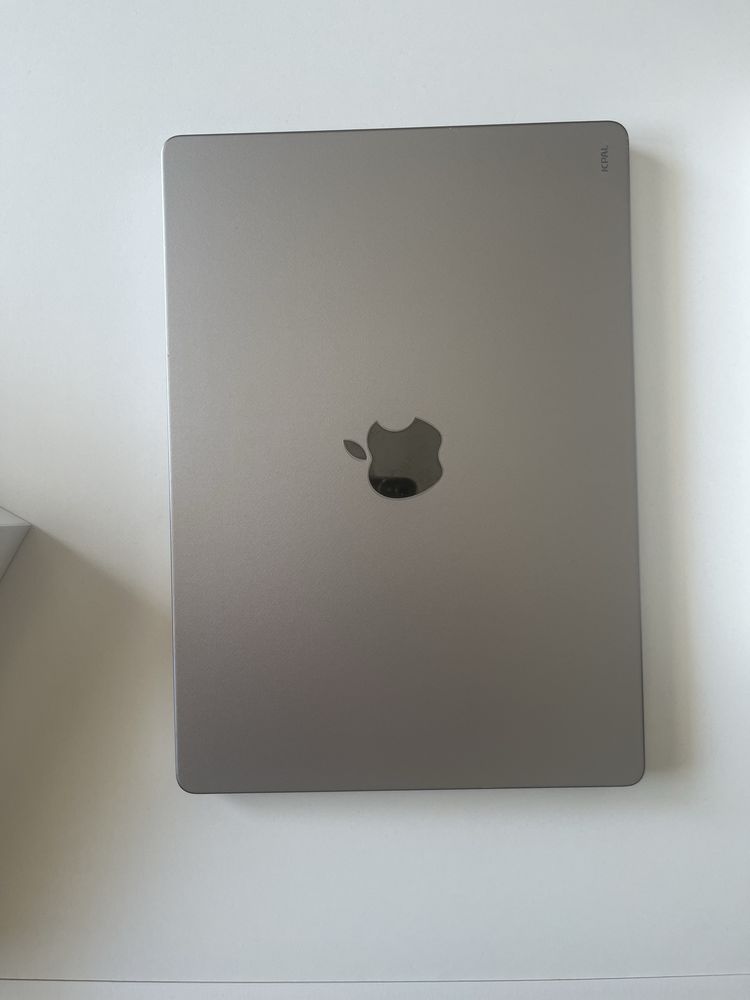 Apple MacBook Pro 14 / M2 / 16GB RAM / 1TB SSD