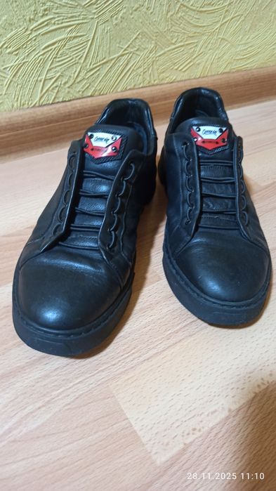 Продам шкіряні туфлі