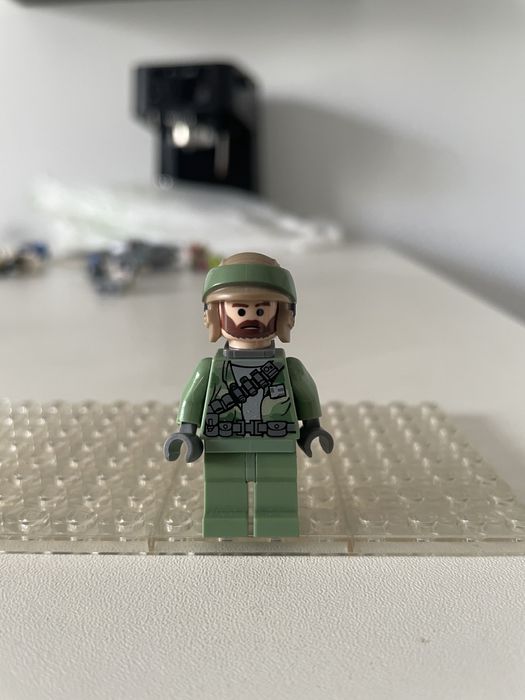 Figurka LEGO StarWars Dowódca walki na Endorze | stan idealny