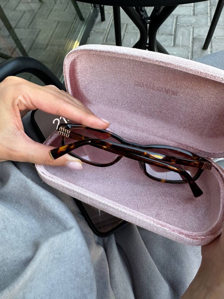 Продам оригінальні окуляри miu miu в ідеальному стані