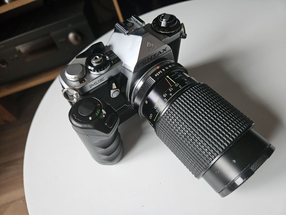 Aparat Pentax ME, RMC Tokina 75-150mm, Winder II