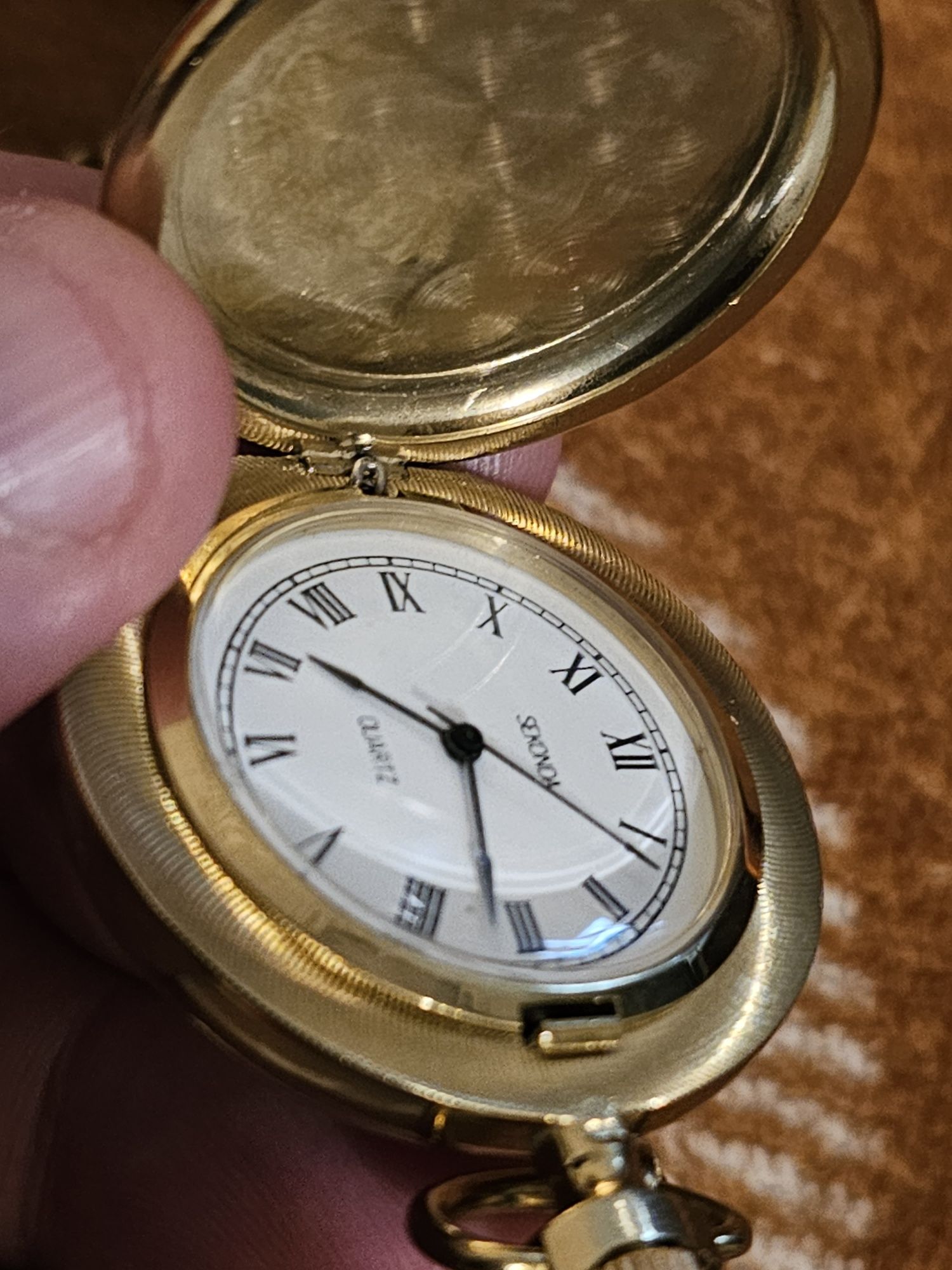 Продам часы sekonda