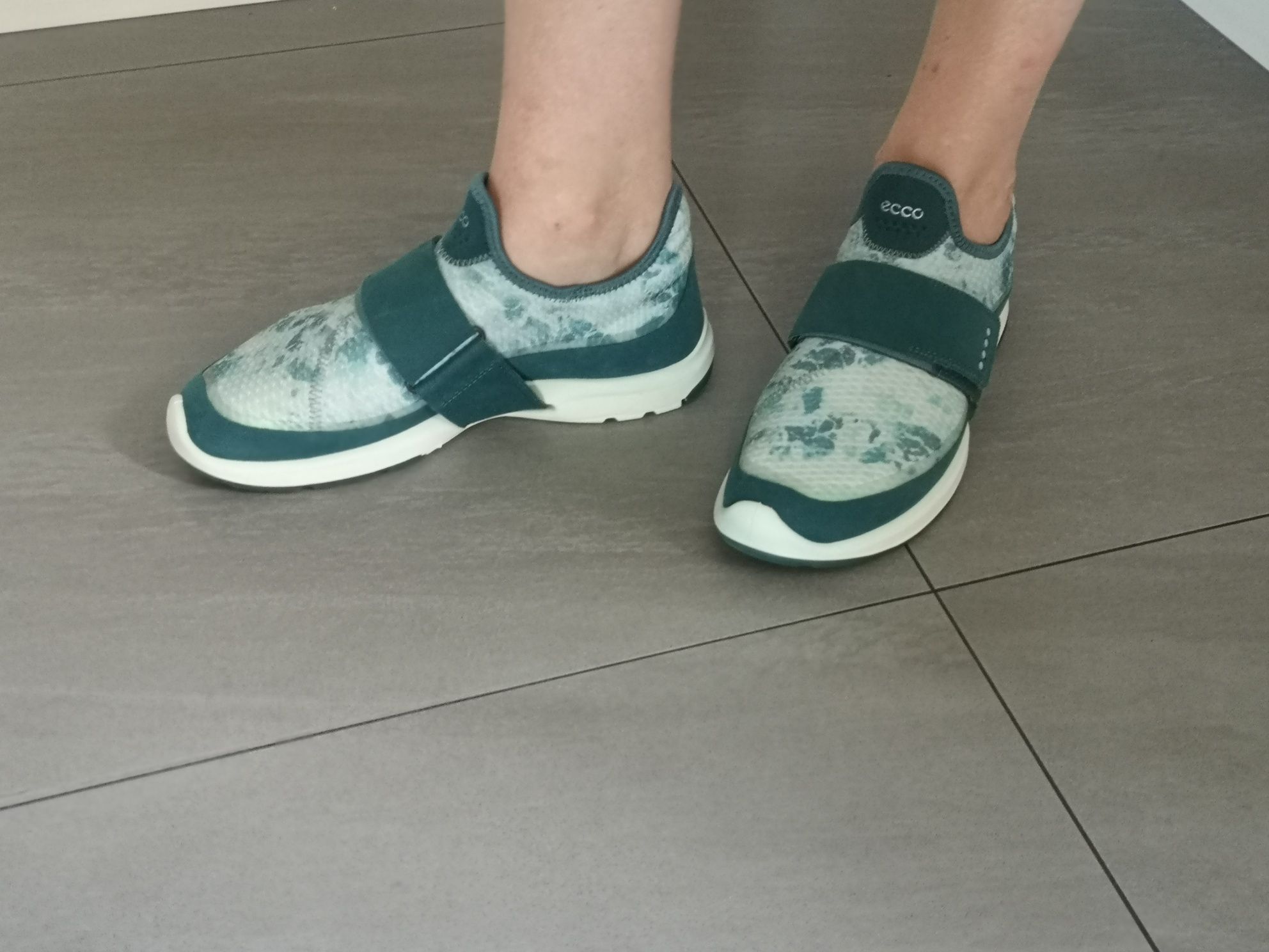 Ecco Biom Amrap zielone  buty sportowe sneakersy  r. 38
