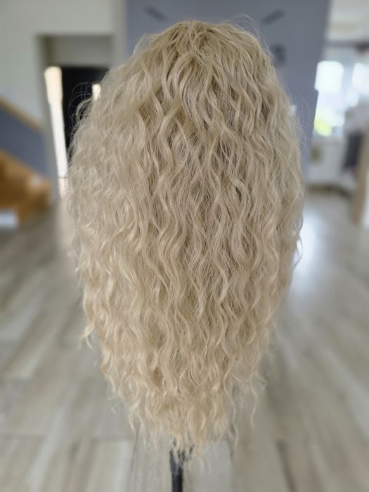 Kucyk/kita arielka 55cm, śliczny odcień blondu. Włos termiczny.