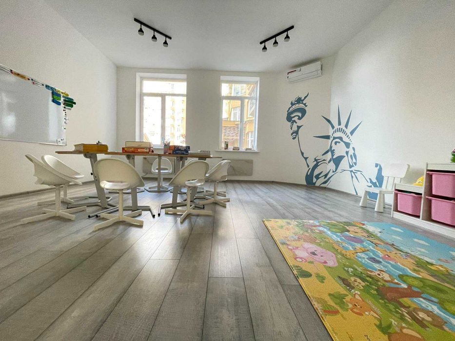 Комерційне приміщення 93 кв.м., ЖК "Софія Сіті", вул. Боголюбова, 42