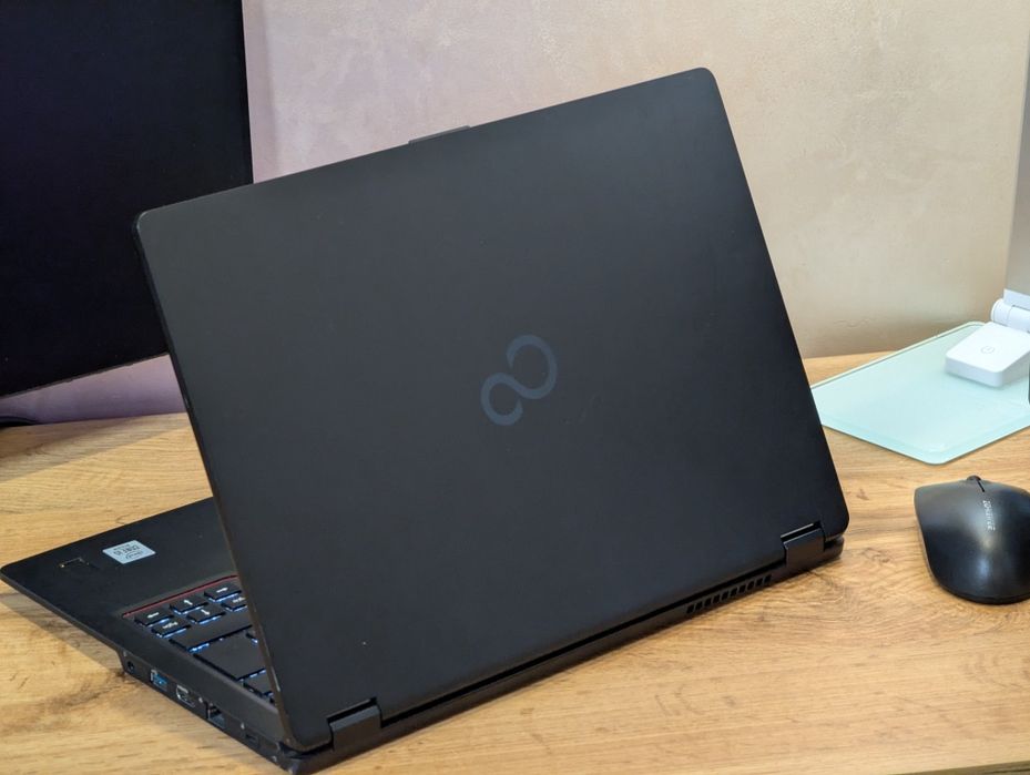 Японський Ультрабук Fujitsu U7410 на i5/10th 8/256 FHD