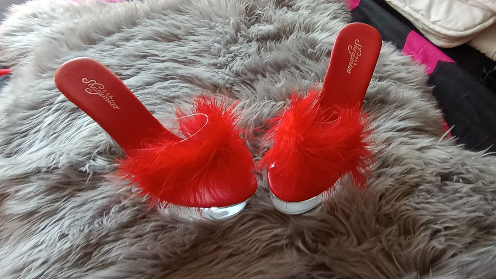 Piękne Klapeczki High Heels Futerko