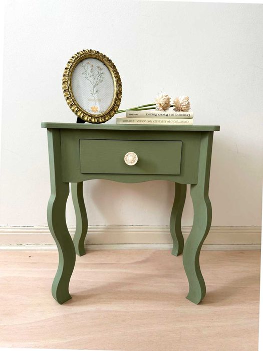 Mesa de cabeceira verde restaurada com envio gratuito ou em mão