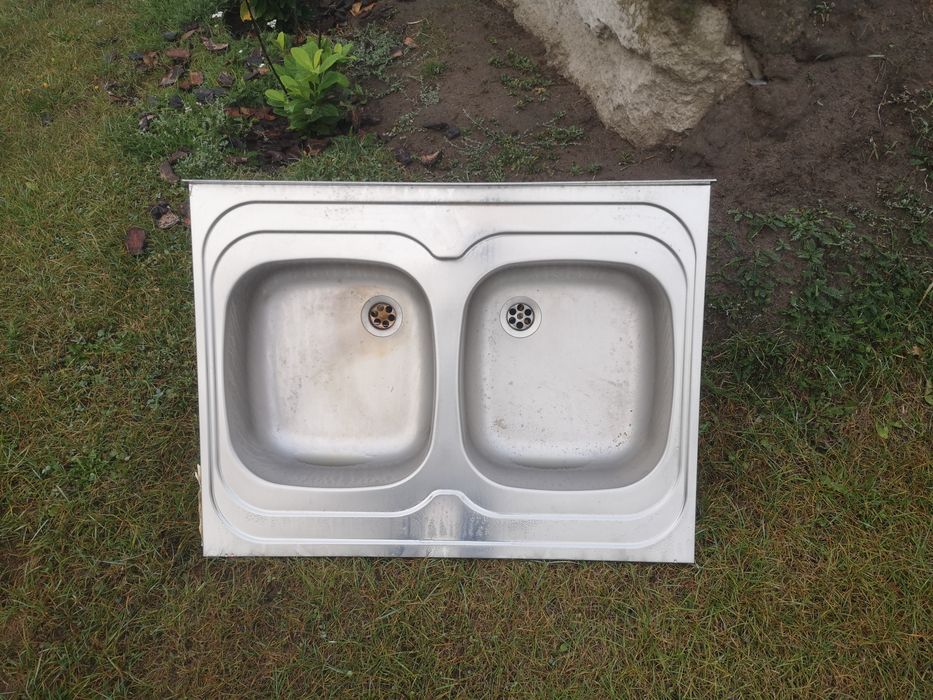 Zlew nierdzewny dwukomorowy