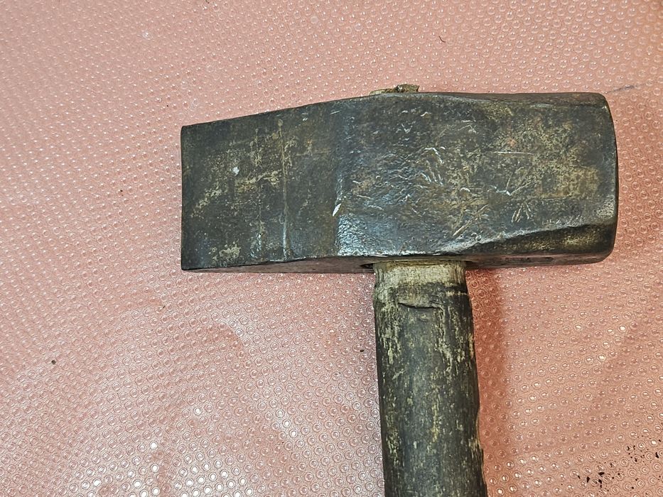 Stary młot rozłupak RMKb-4