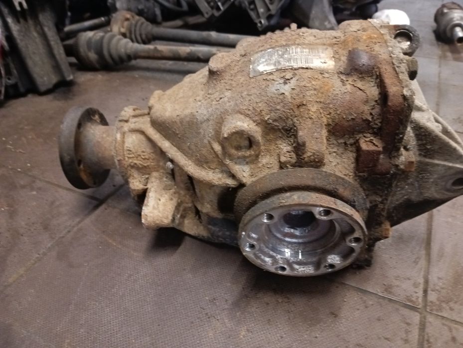 Dyfer BMW X3 E83 3.38 3.0d duża głowa dyferencjał most półoś 4x4 E46