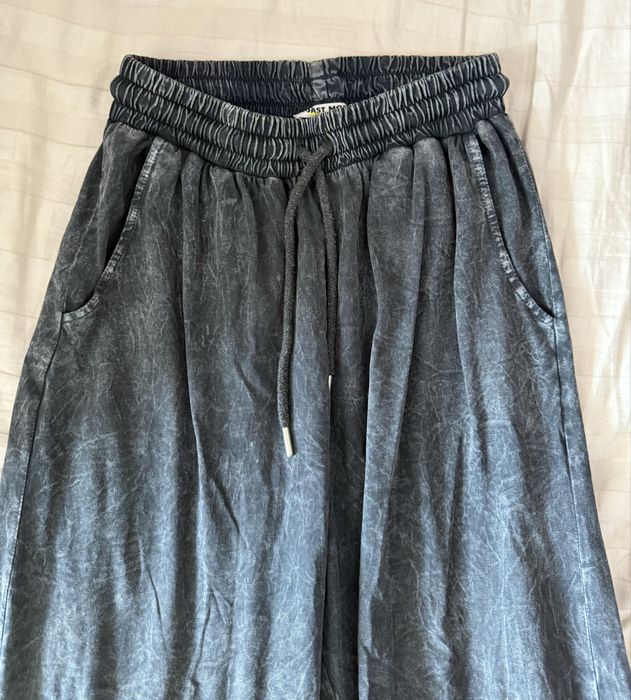 Костюм жіночий штани і футболка