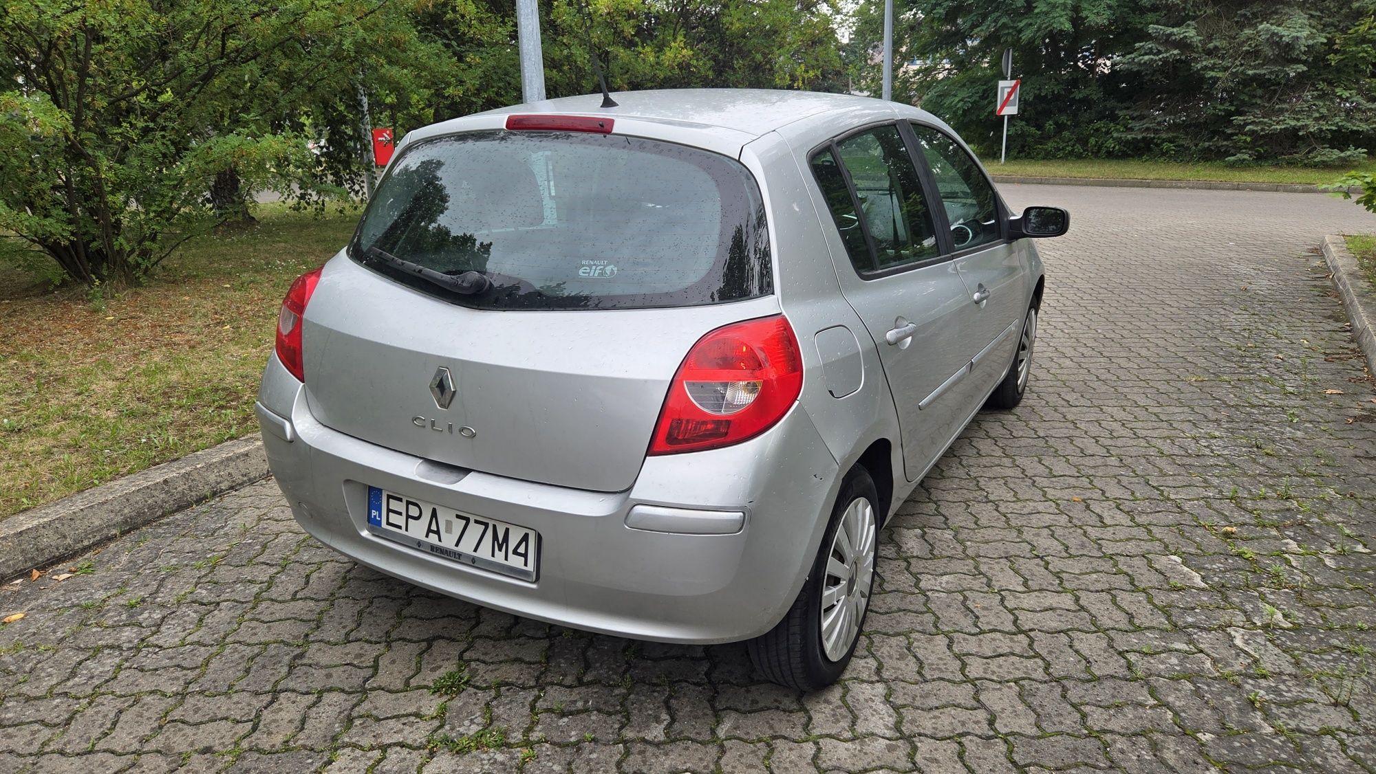 Renault Clio 1.2 75 KM Benzyna Climatronic