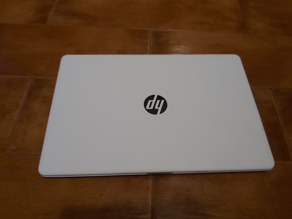 Portátil HP 15 Intel i5 c/ SSD 500GB