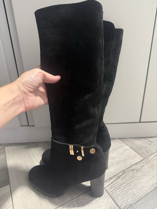 Жіночі замшеві зимові чоботи