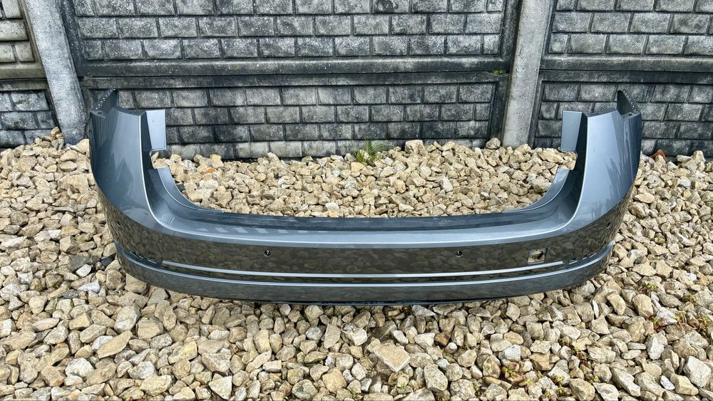 Zderzak tylny 4xPDC LF7C Skoda Octavia 4 IV kombi 5E7 20- oryginal