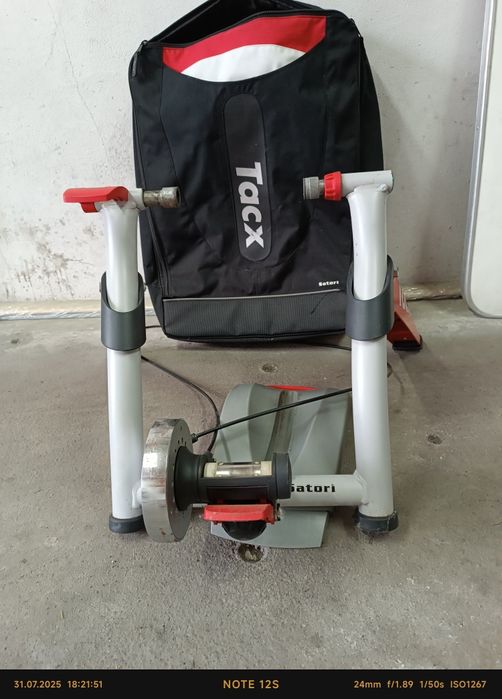 Trenażer rowerowy Tacx Satoriri