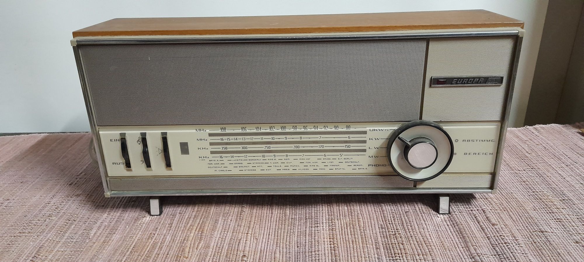 Stare Radio europa 3030