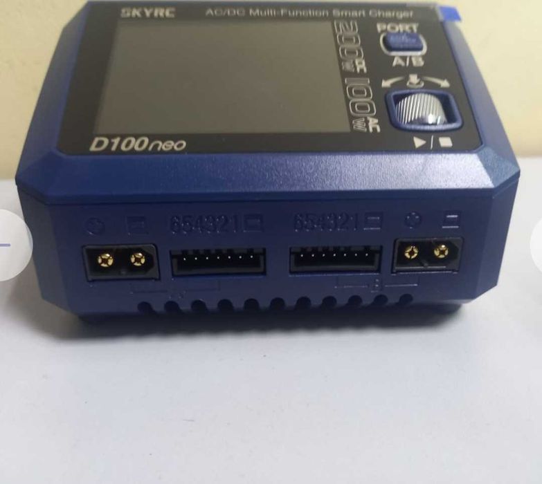 Зарядний пристрій Skyrc d100neo