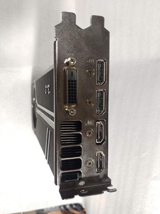 Видеокарта asus 1080ti 8gb без изображения