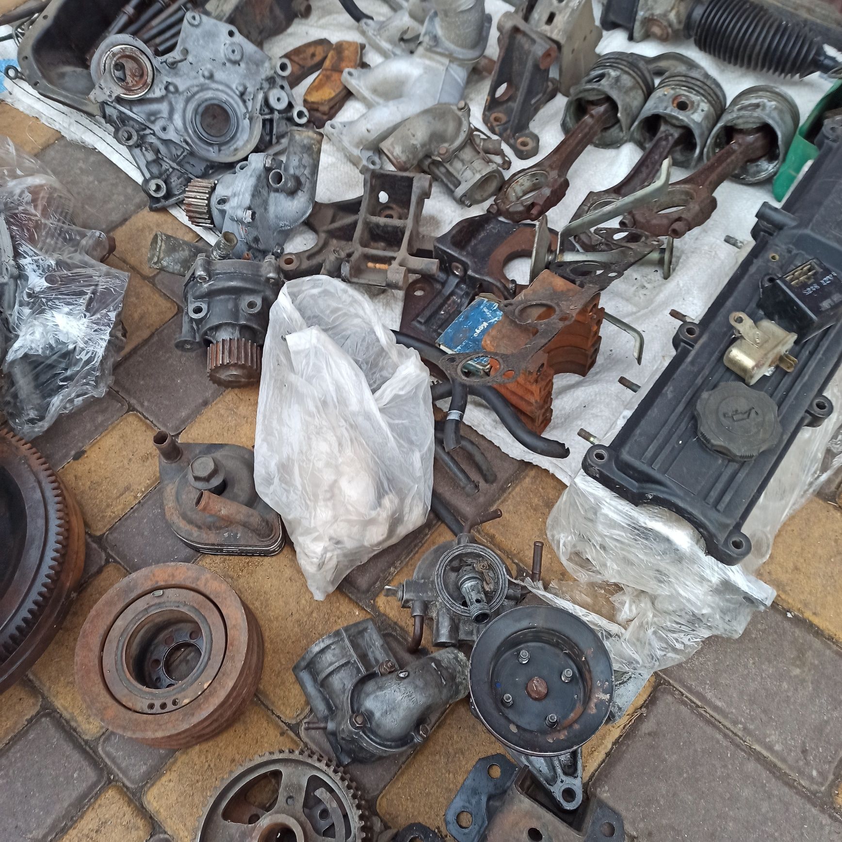 Запчасти Mazda E 2200