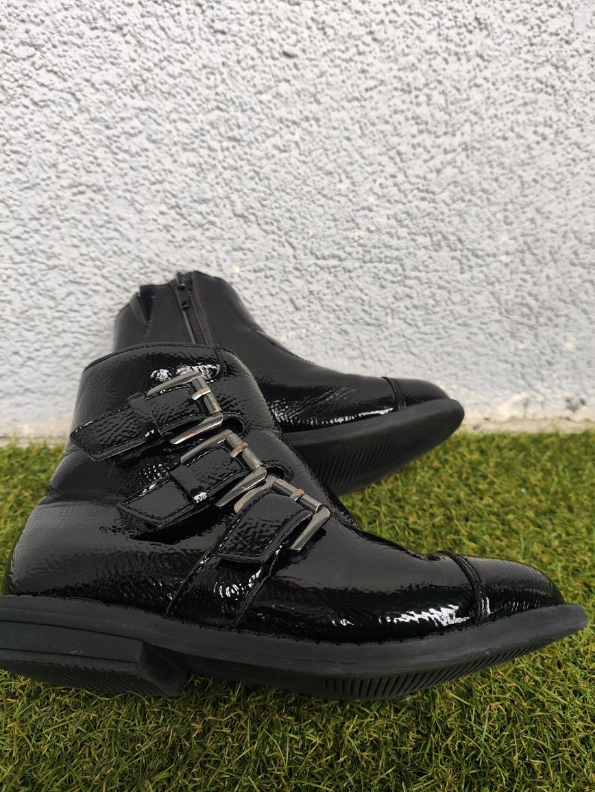 Buty jesienne kozaki trzewiki Reserved sztyblety buty za kostkę półbut