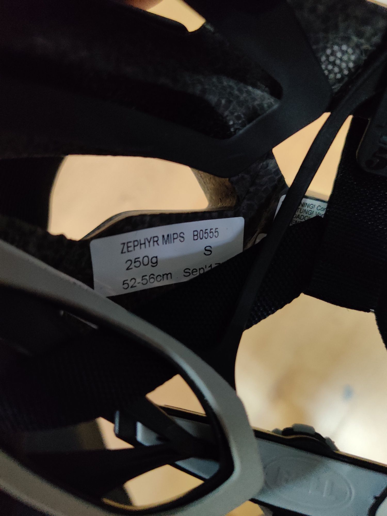 Kask rowerowy Bell zephyr MIPS S