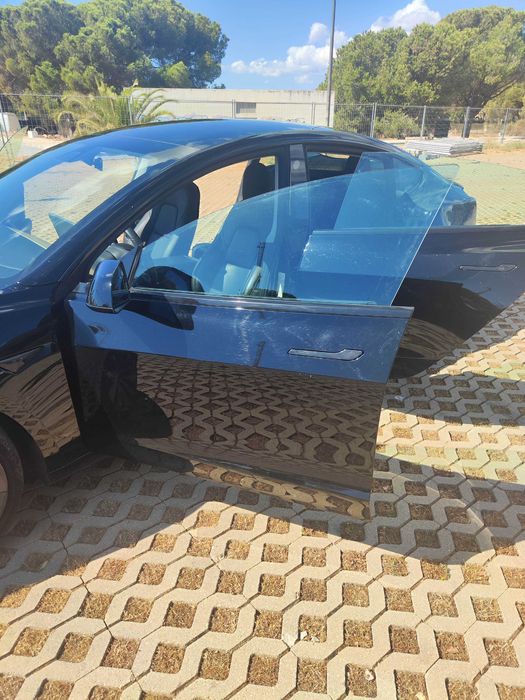 Tesla model 3 performance