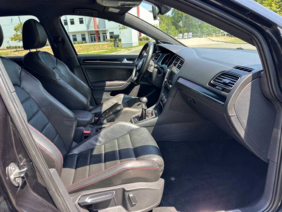 Volkswagen Golf GTI S      2016