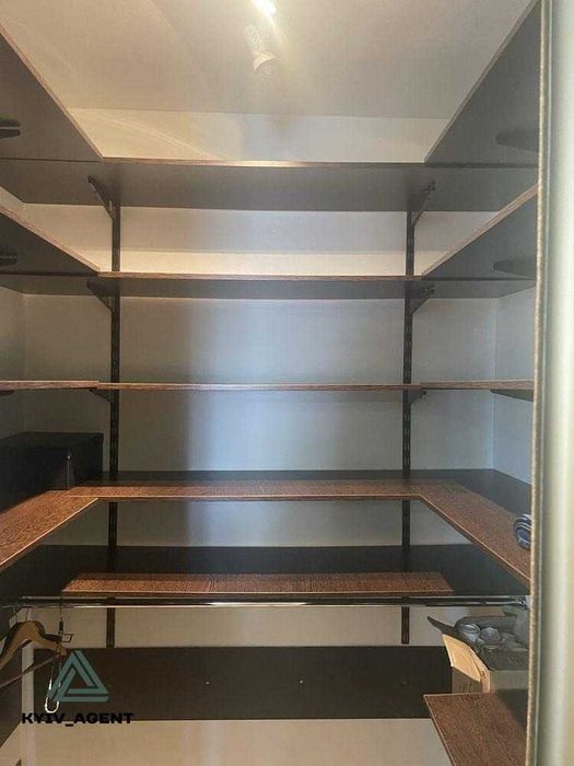 Видова 3-кімнатна (Студія + 2 окремі спальні) по вул. Урлівська, 23В