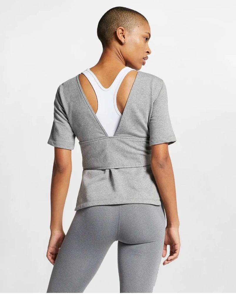 Футболка Nike Studio Yoga Training Top