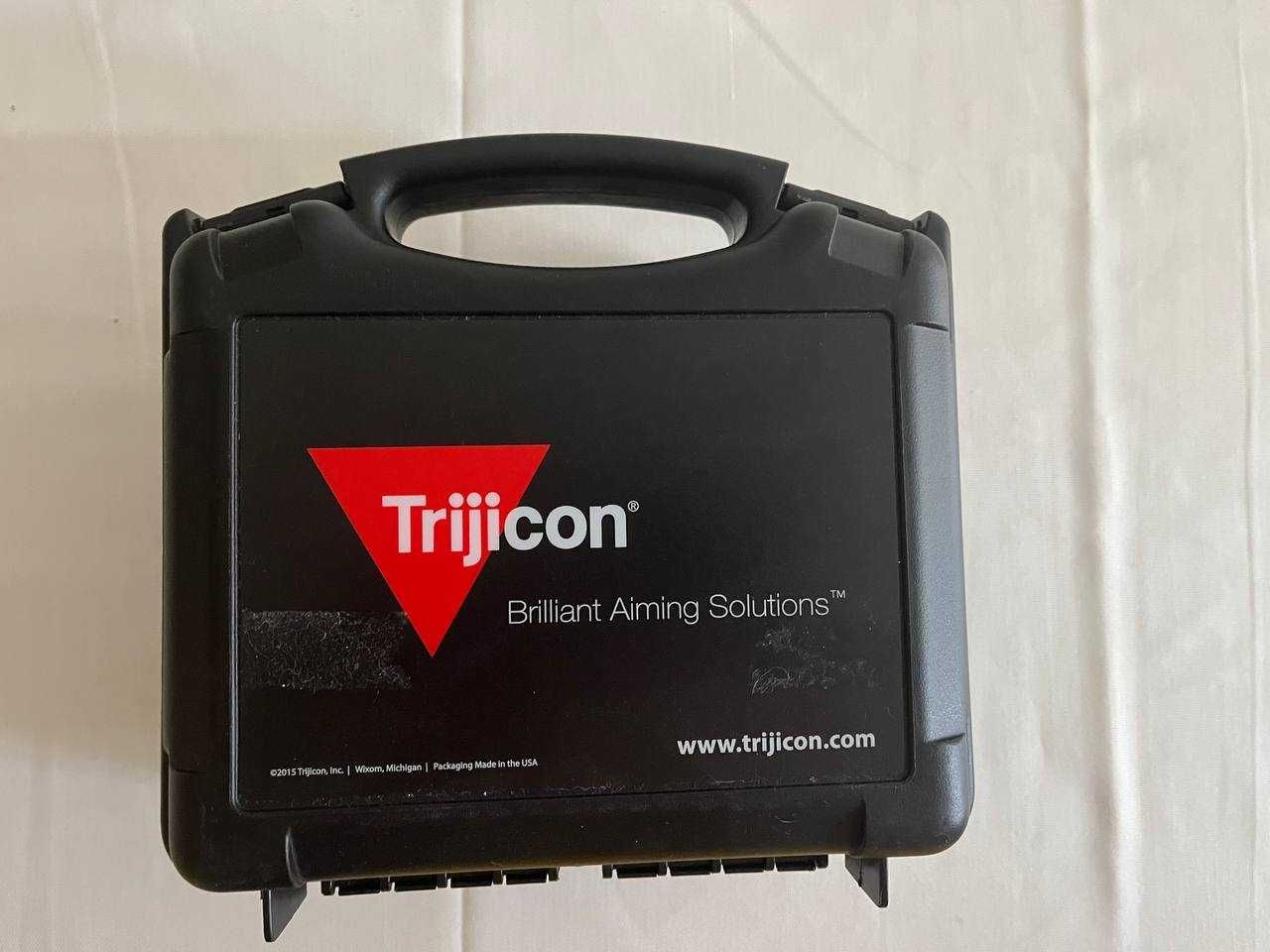 Приціл Trijicon ACOG 4x32