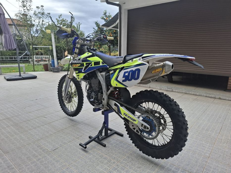 Yamaha yzf 250 matriculada