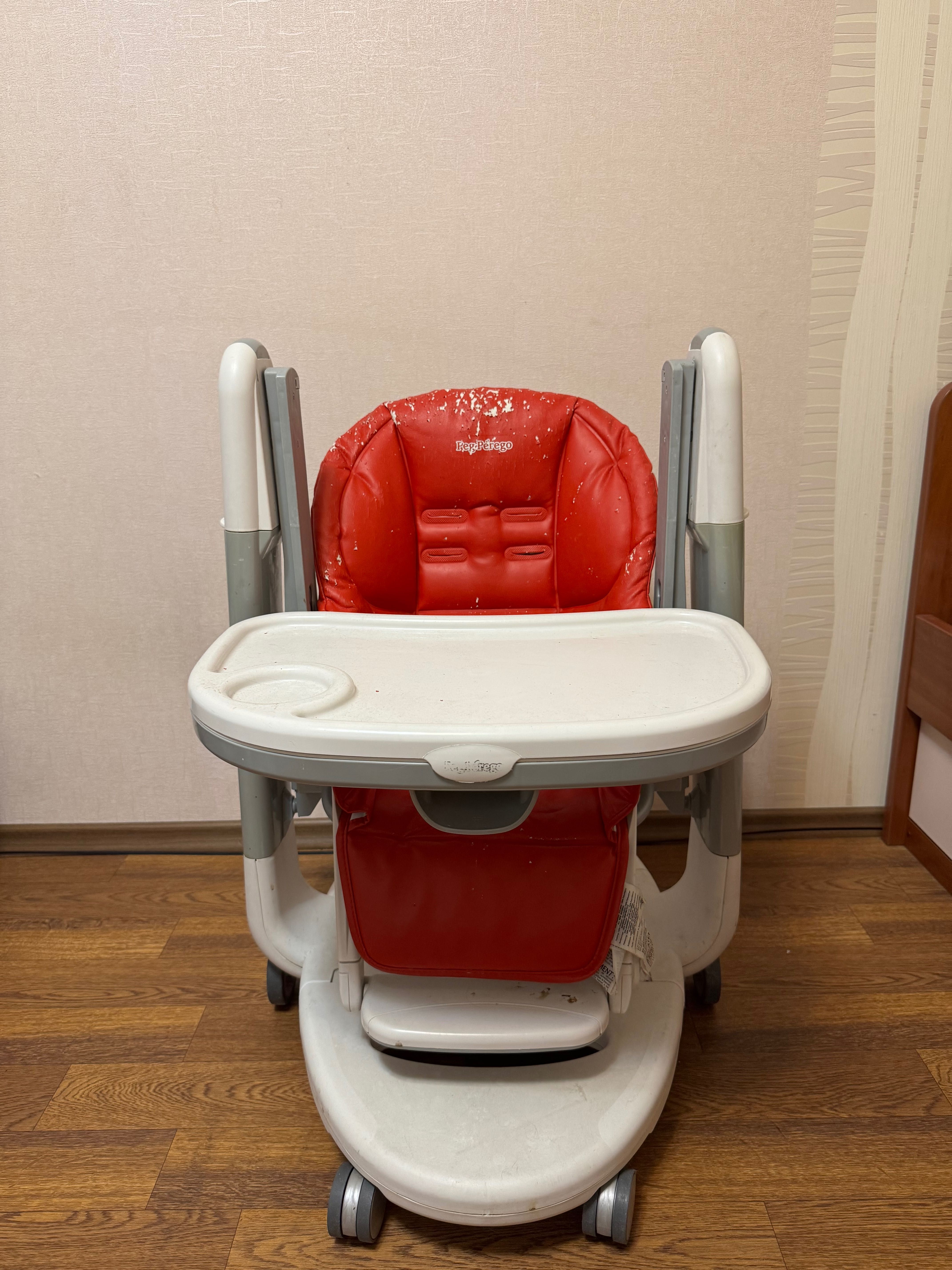 Дитячий стільчик для годування Peg Perego Tatamia