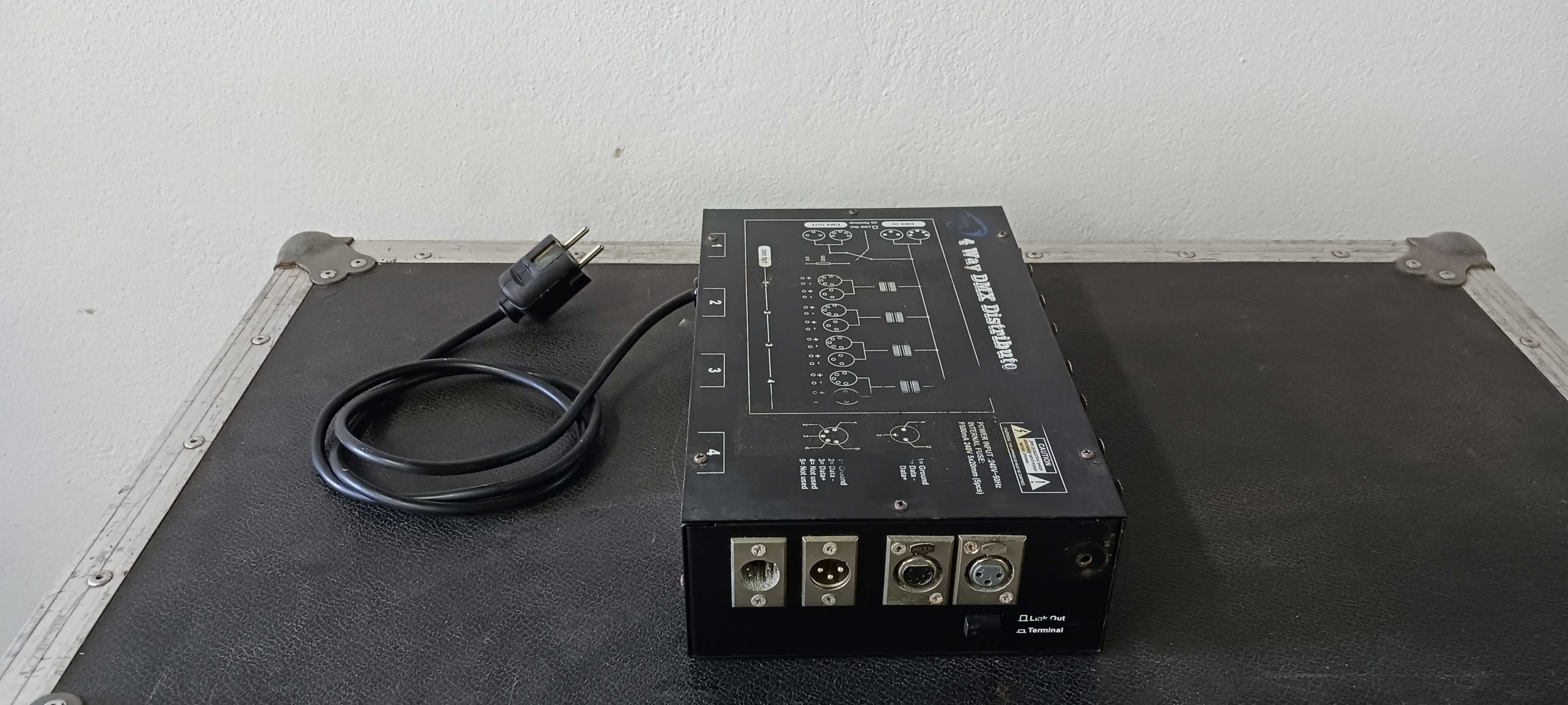 Splitter DMX512 - Triton Blue - Em bom estado