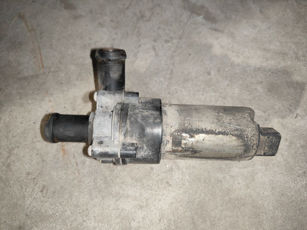 VW T4 dodatkowa pompka pompa wody 251.965.561B i inne