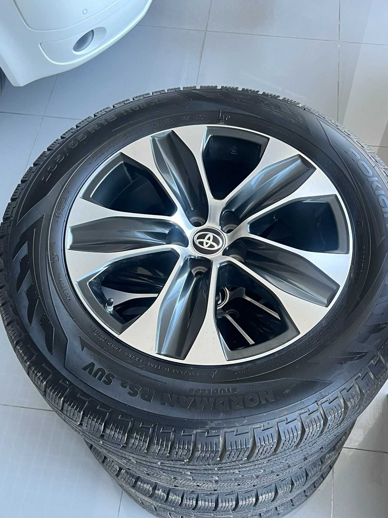 Диски с резиной  Nokian Nordman 235/65 R18