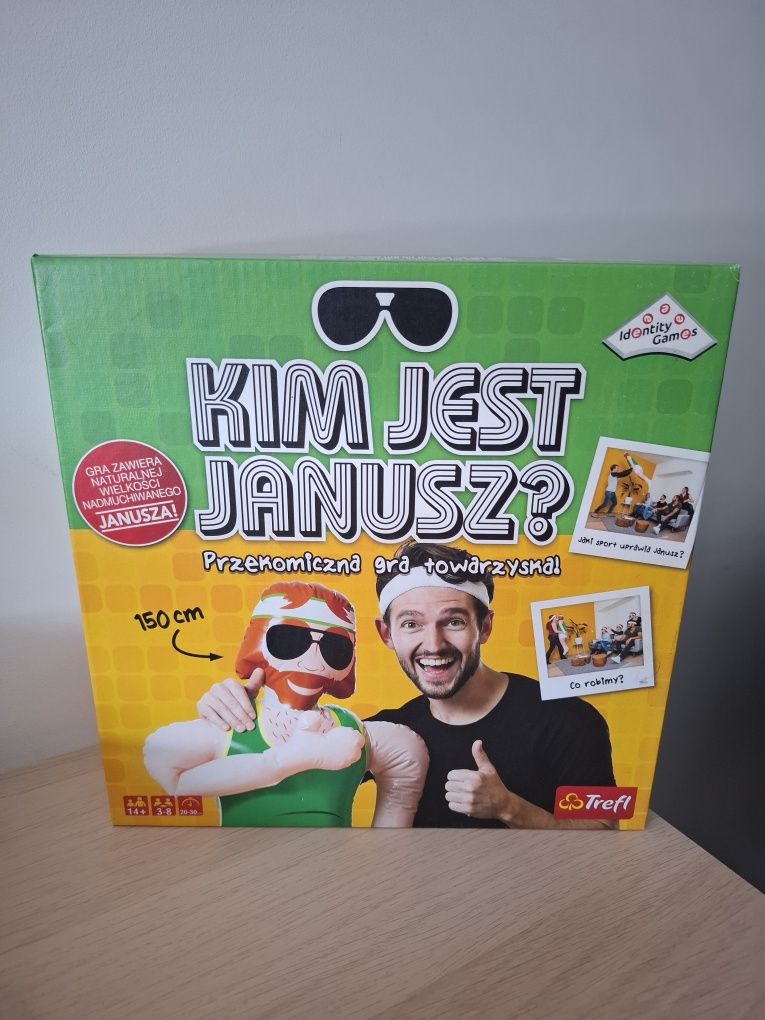 Gra towarzyska "Kim Jest Janusz?" - naturalnej wielkości!