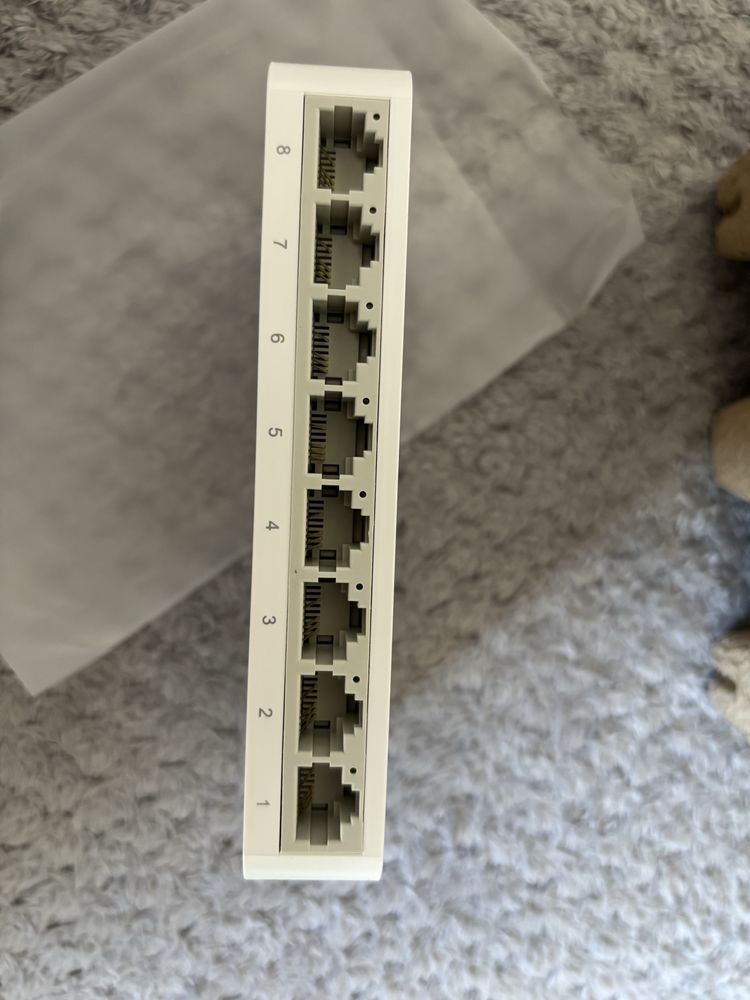 Switch TP-Link SF1008D