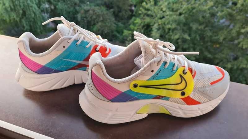 Buty Nike W Alphina 5000