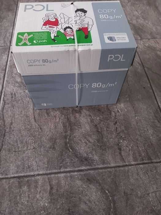 Biały papier do drukarki i ksero