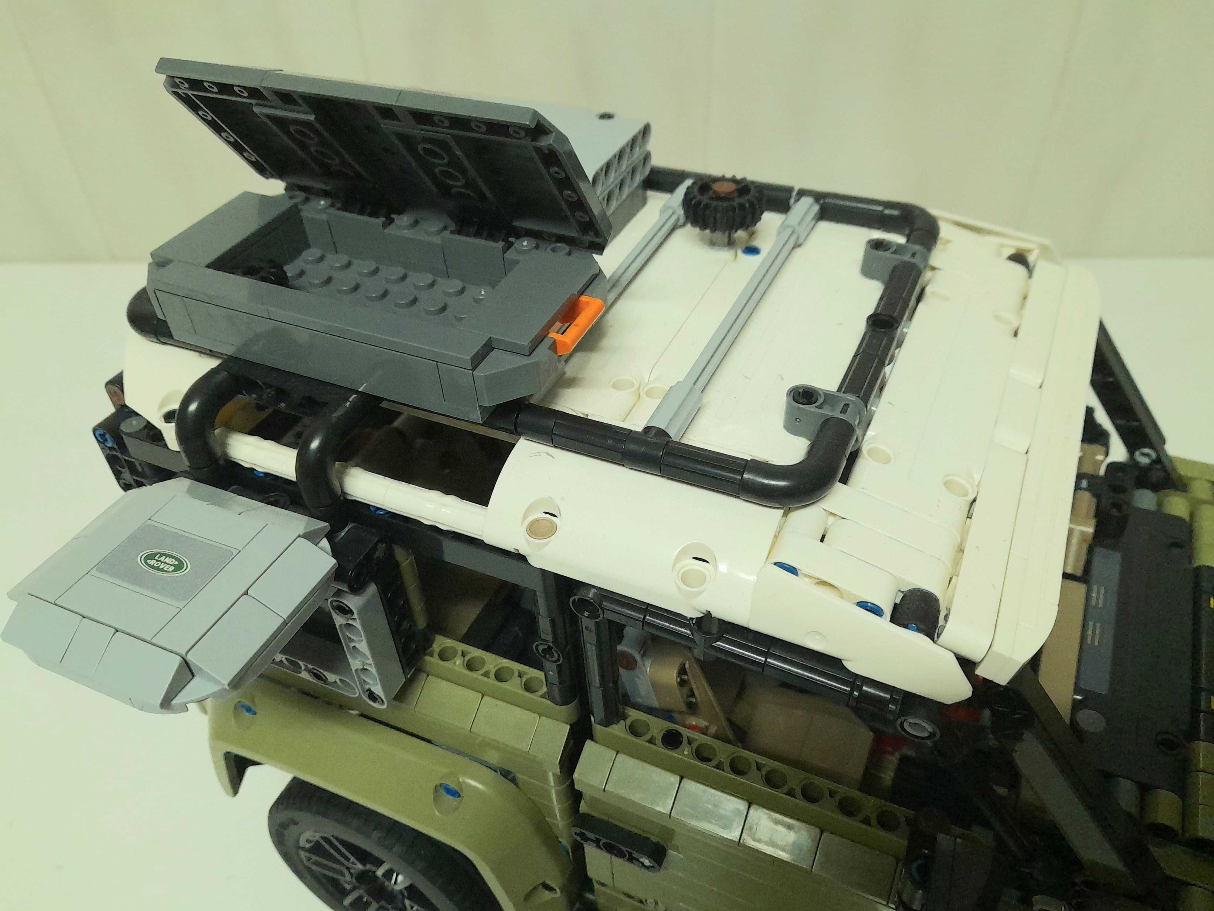 Lego Thecnic Land Rover Defender
