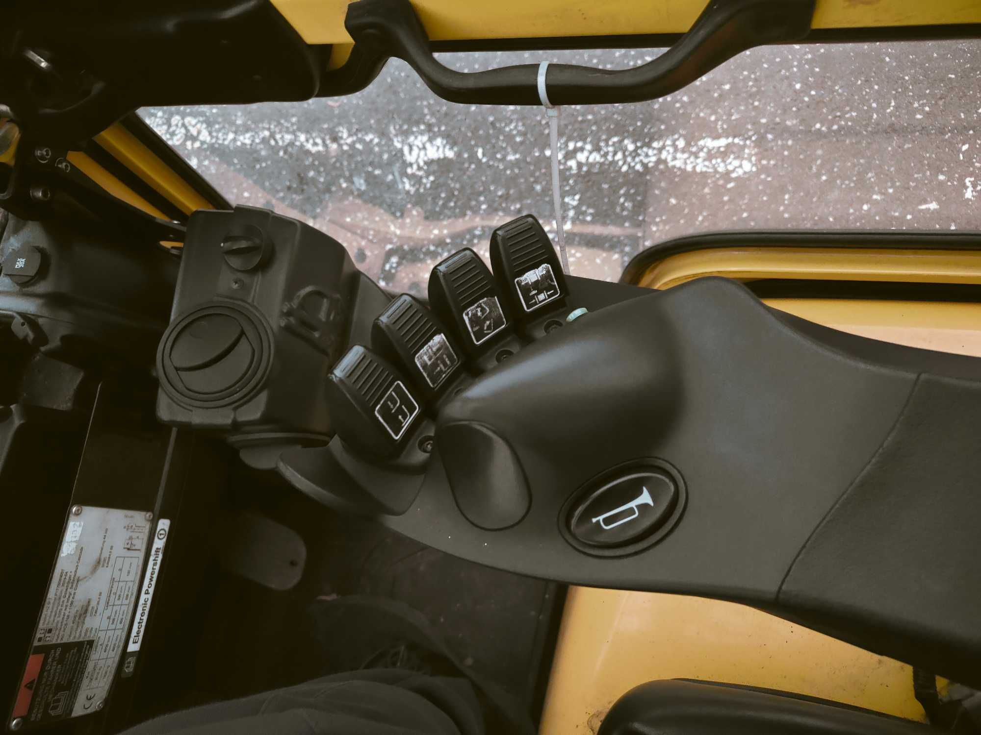 Hyster 2500kg triplex 2019r.