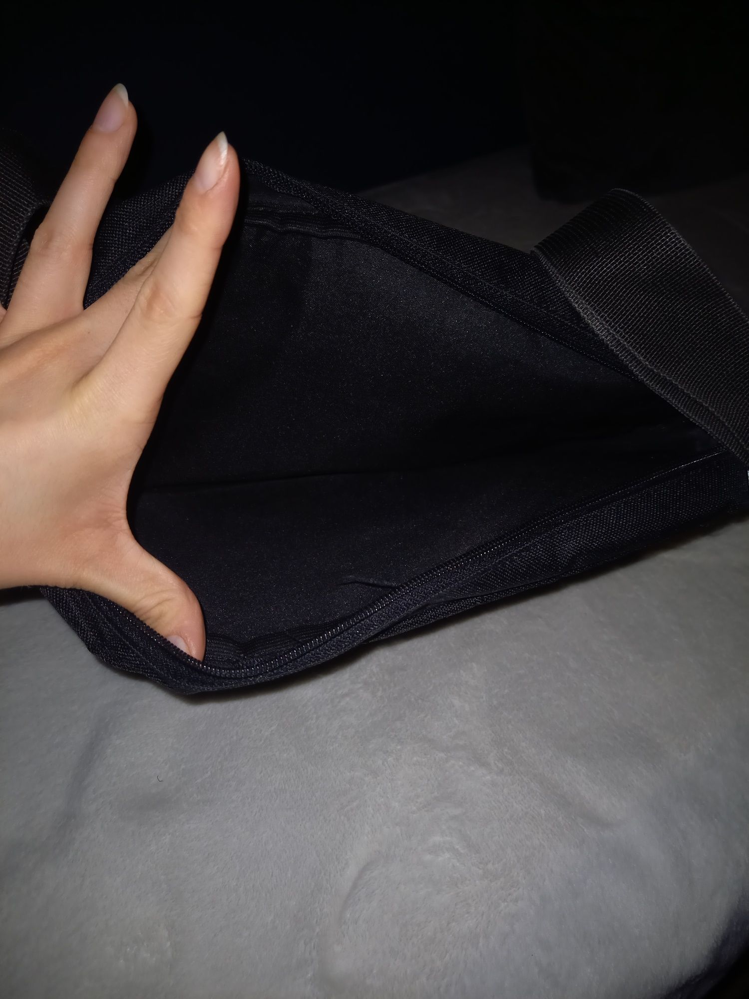 Torba na laptopa na ramię