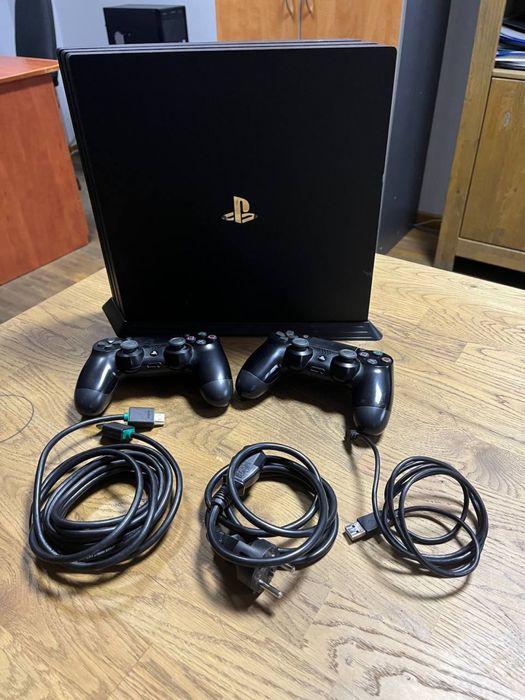 Play station 4 pro 1 тб