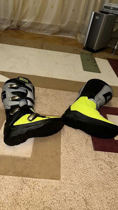 alpinestars sm5  Gaerne GX1  Raven Champion LEATT 3.5 Acerbis  KTM
