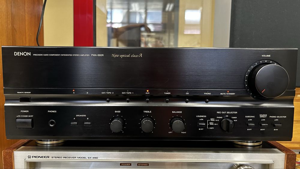Amplificador DENON 880R