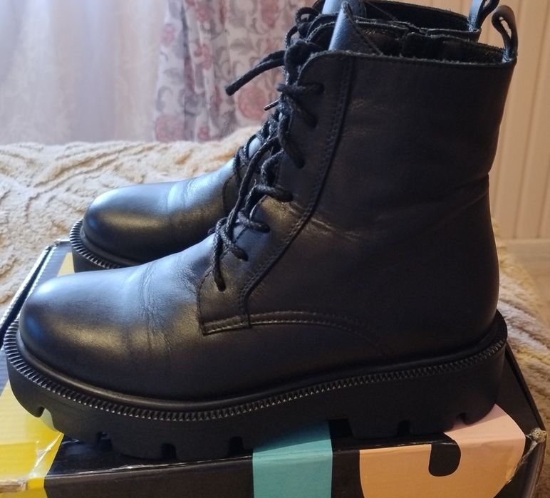 Зимові черевики ботінки розмір 36, натур.шкіра