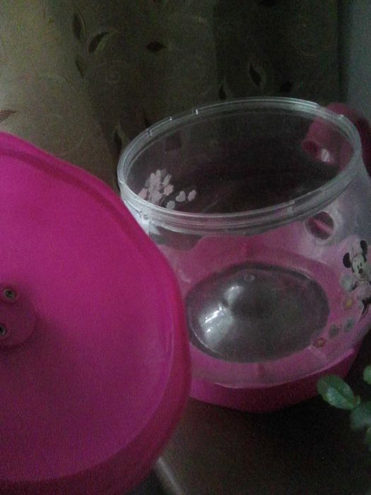 pojemnik na  zabawki  dla dziewczynki